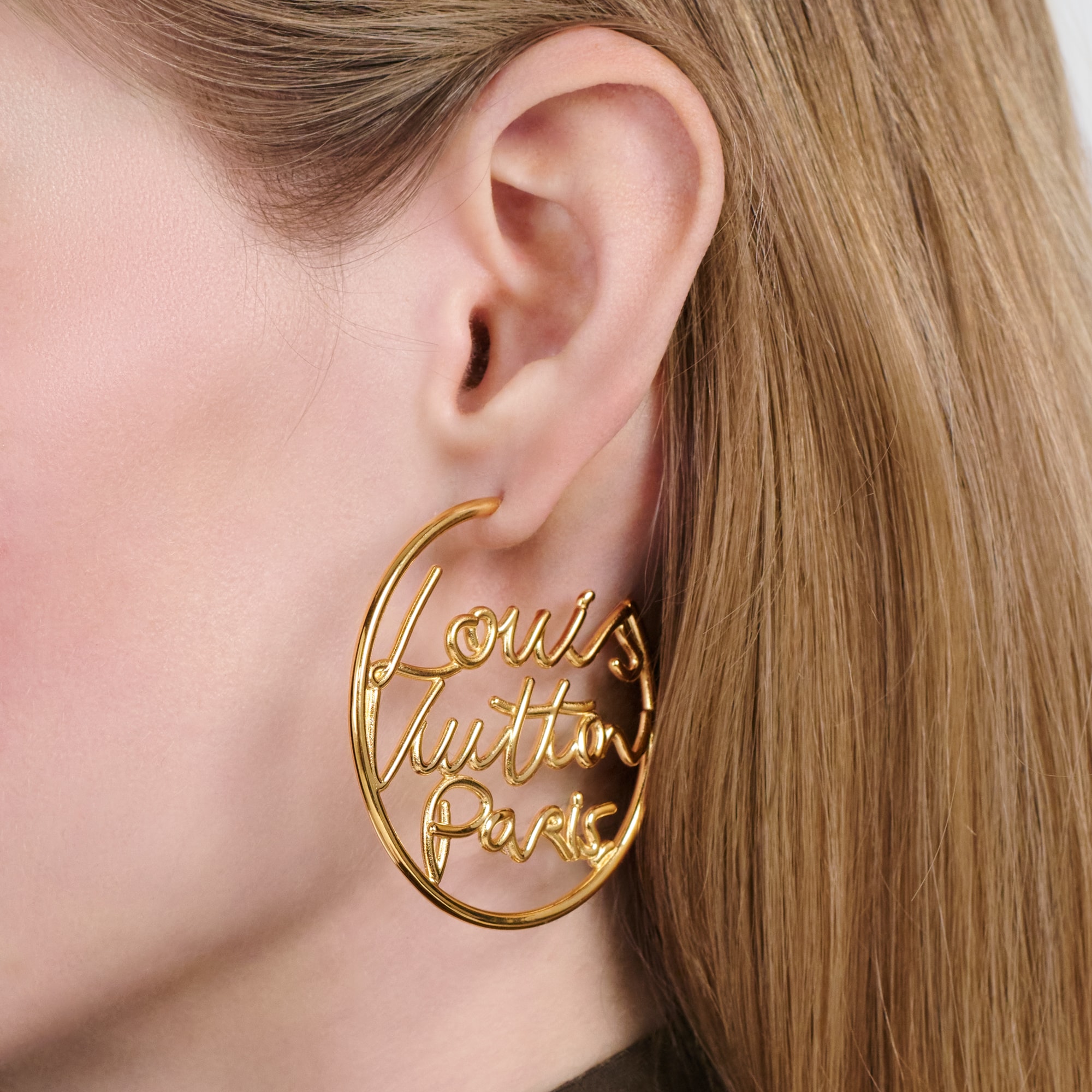 LV Script Earrings S00 - Women - Fashion Jewelry | LOUIS VUITTON ®